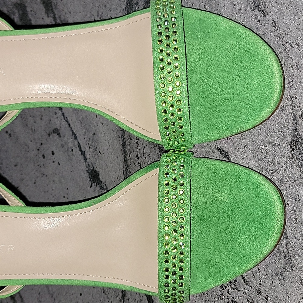 MARC FISHER Rhinestone Embellished Slingback Heels Peridot Green size 8M - Picture 7 of 13